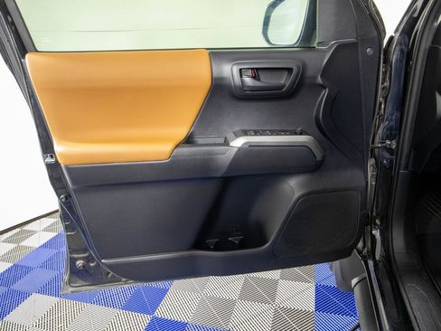 Used 2020 Toyota Tacoma SR5 image 13