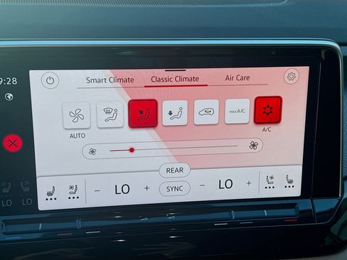 Certified 2025 Volkswagen Atlas Peak Edition SE image 14