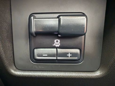 Used 2024 Chevrolet Colorado ZR2 w/ ZR2 Convenience Package III image 54