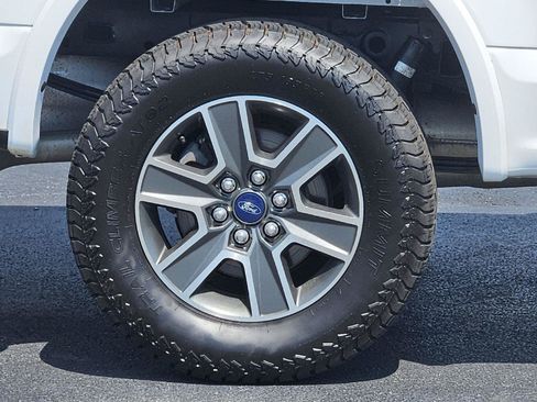 Used 2016 Ford F150 XLT w/ Equipment Group 302A Luxury AWD/4WD image 33