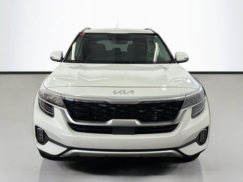Used 2023 Kia Seltos SX w/ SX Sunroof Package AWD/4WD image 3