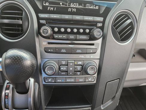 Used 2014 Honda Pilot Touring image 29