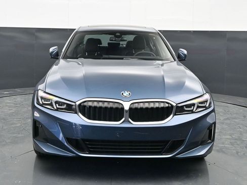Used 2025 BMW 330i Sedan w/ M Sport Package RWD image 2