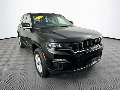 Certified 2024 Jeep Grand Cherokee Limited AWD/4WD image 2