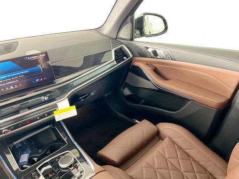 New 2026 BMW X5 xDrive50e image 24