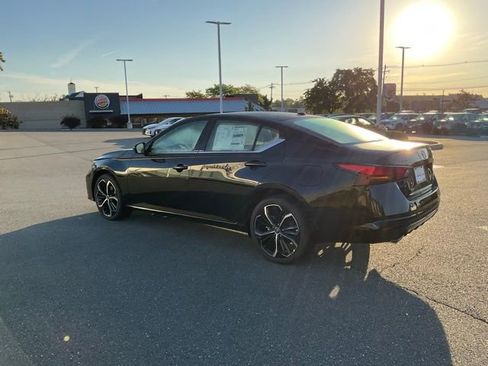 New 2025 Nissan Altima 2.5 SR w/ SR Premium Package image 4