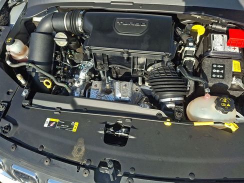 Used 2024 Jeep Compass Latitude image 27