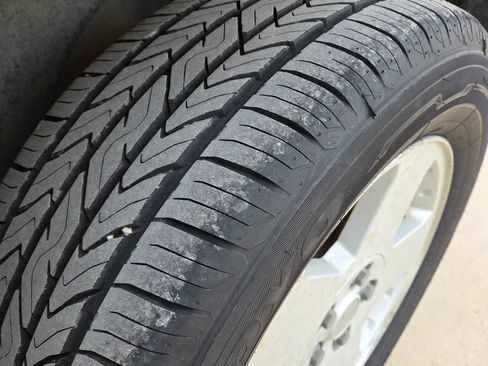 Used 2004 Saturn Vue AWD V6 image 9