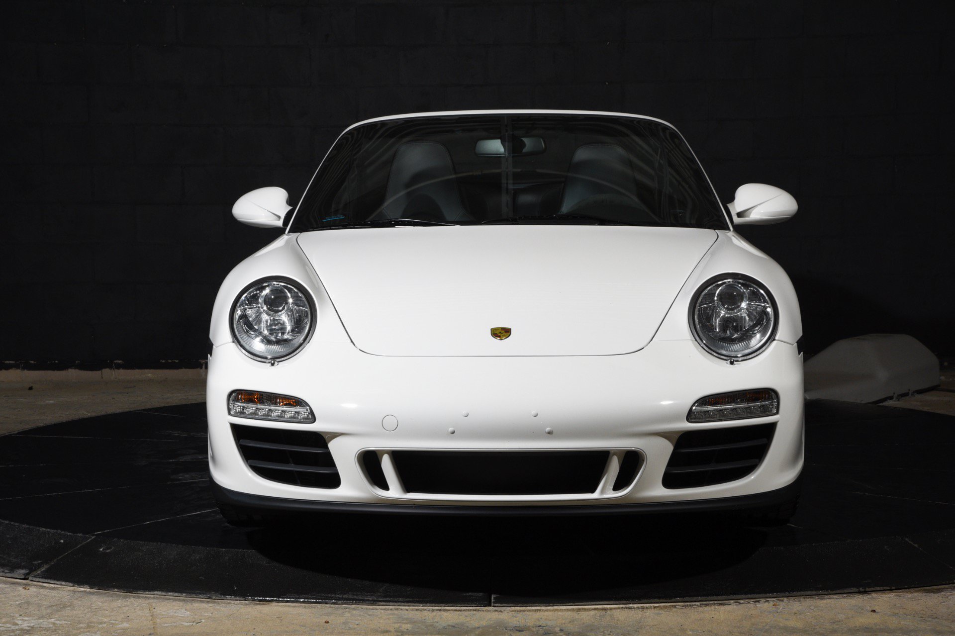 Used 2011 Porsche 911 Carrera GTS RWD image 9