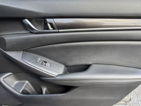 Used 2020 Honda Accord Sport image 39