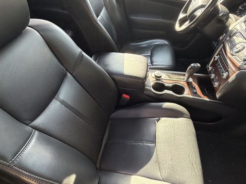 Used 2017 Nissan Pathfinder Platinum AWD/4WD image 43