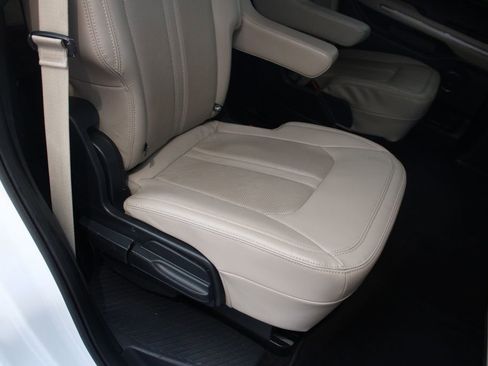 Used 2023 Ford Expedition Limited AWD/4WD image 26