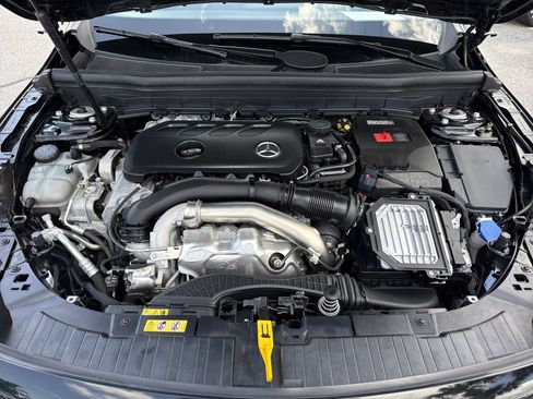 Certified 2024 Mercedes-Benz GLB 250 4MATIC image 38