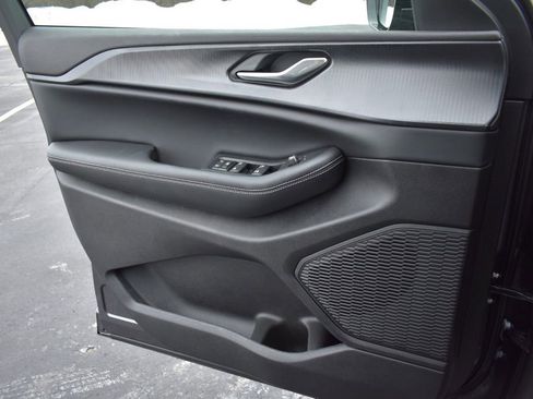 New 2025 Jeep Grand Cherokee Altitude AWD/4WD image 25
