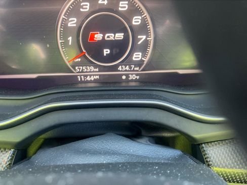 Used 2019 Audi SQ5 Premium Plus w/ Premium Plus Package image 8