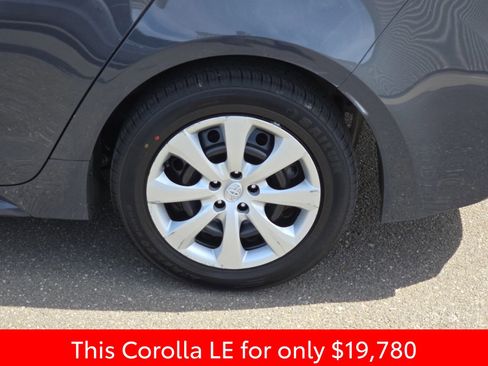 Used 2024 Toyota Corolla LE FWD image 37