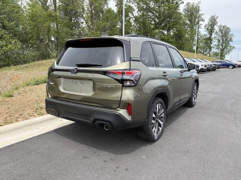 New 2026 Subaru Forester Touring AWD/4WD image 9