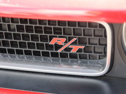 Used 2012 Dodge Challenger R/T Plus RWD image 9