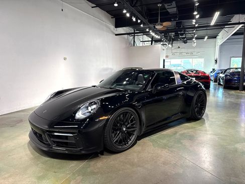 Used 2023 Porsche 911 50th Anniversary Edition w/ Extended Leather Package image 30