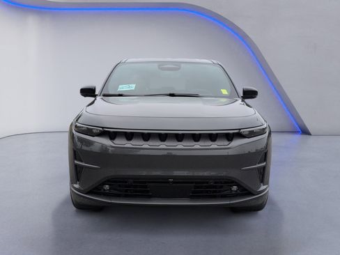 Used 2024 Jeep Wagoneer Launch Edition image 13