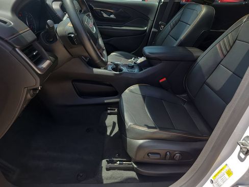 Used 2024 GMC Terrain AT4 AWD/4WD image 16