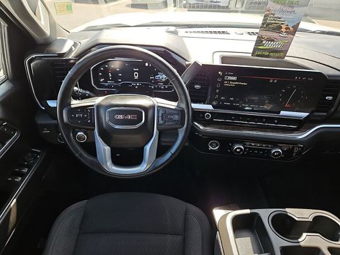 Used 2023 GMC Sierra 1500 SLE image 11