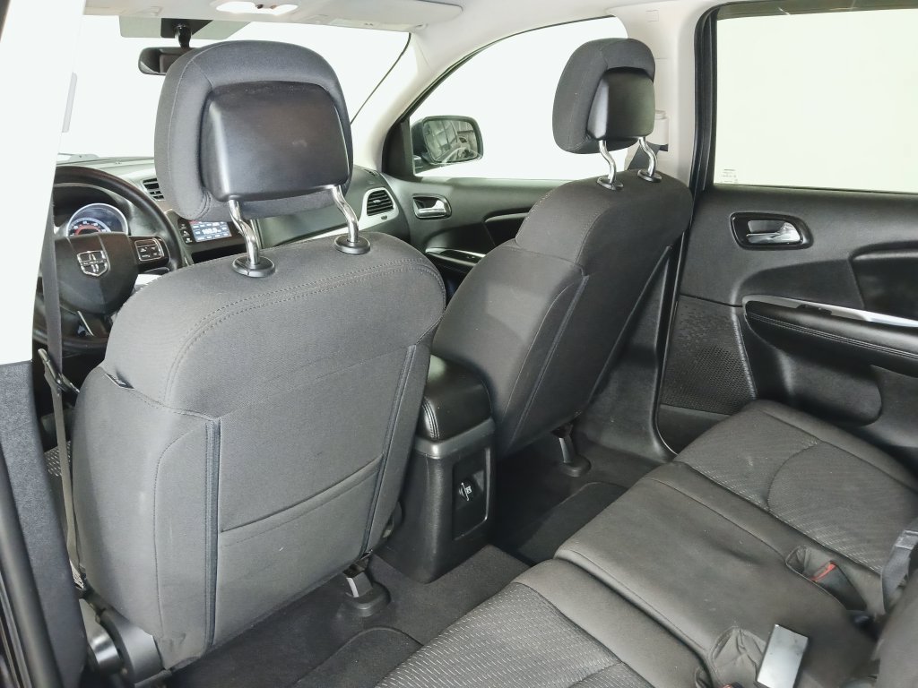 Used 2017 Dodge Journey SE w/ Flexible Seating Group FWD image 14