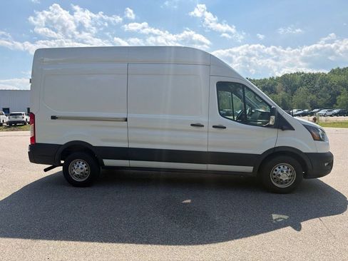 Used 2022 Ford Transit 350 148 High Roof AWD image 3