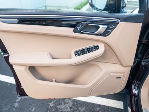 New 2026 Porsche Macan S AWD/4WD image 10