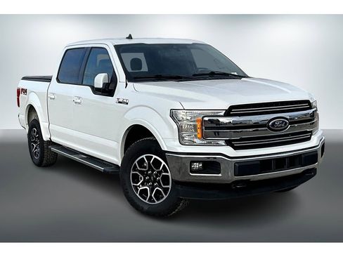 Used 2020 Ford F150 Lariat w/ Trailer Tow Package image 3
