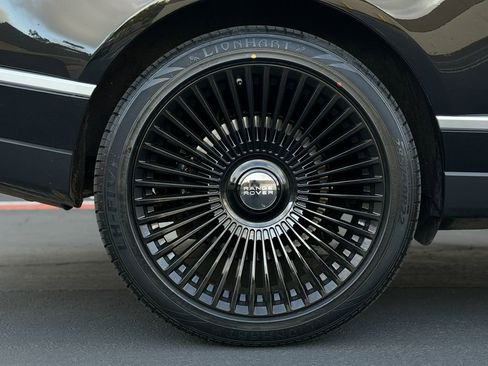 Used 2016 Land Rover Range Rover LWB SV Autobiography image 12