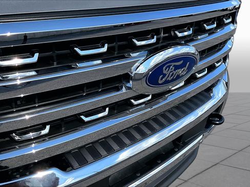 Used 2023 Ford F250 Lariat w/ Lariat Ultimate Package AWD/4WD image 27