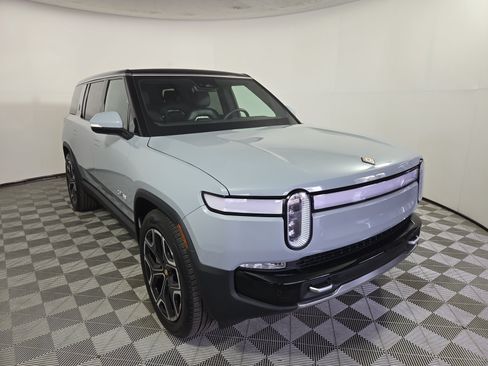 Used 2024 Rivian R1S Adventure Dual AWD/4WD image 7