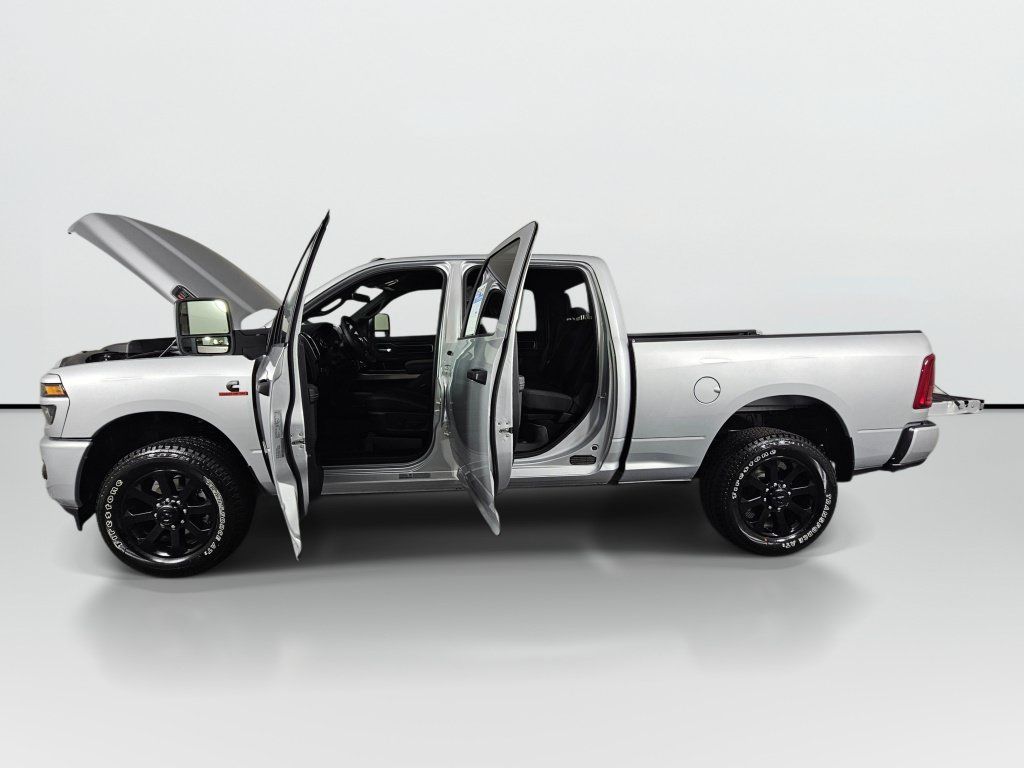New 2026 RAM 3500 Big Horn AWD/4WD image 11