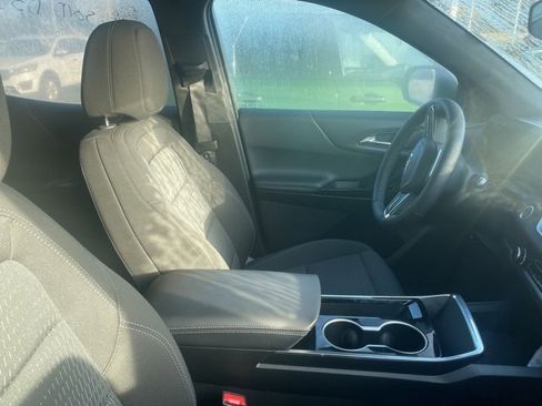 Used 2025 Chevrolet Equinox LT image 24