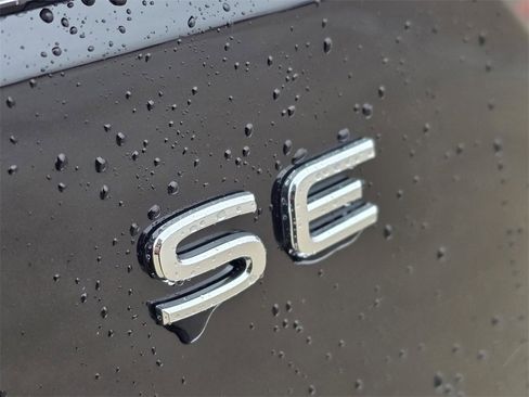 New 2026 Volkswagen Atlas SE image 7