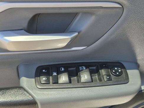 Used 2022 RAM 1500 Big Horn AWD/4WD image 8