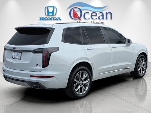 Used 2020 Cadillac XT6 Sport image 3