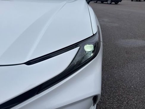 Used 2025 Toyota Camry LE image 9