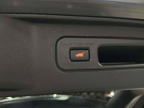 Used 2025 Honda Pilot EX-L image 49