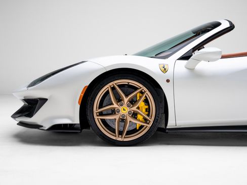 Used 2020 Ferrari 488 Pista Spider image 21