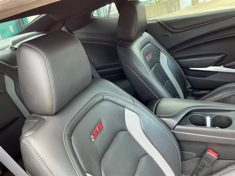 Used 2020 Chevrolet Camaro SS RWD image 42