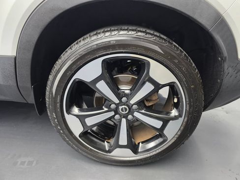 Used 2022 Volvo XC40 T5 Momentum w/ Premium Package AWD/4WD image 15