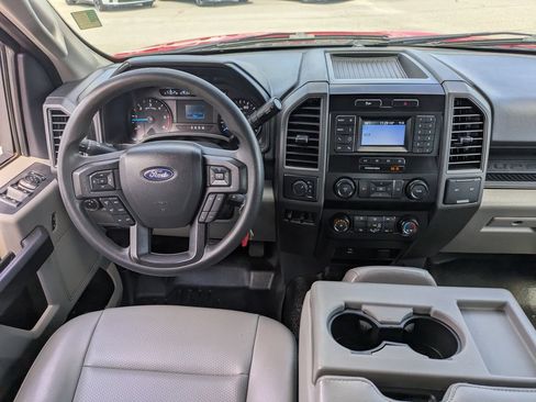 Used 2022 Ford F550 4x4 Crew Cab Super Duty w/ Power Equipment Group image 19