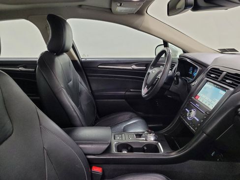 Used 2018 Ford Fusion Titanium FWD image 21