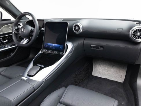 Used 2023 Mercedes-Benz SL 55 AMG 4MATIC image 2