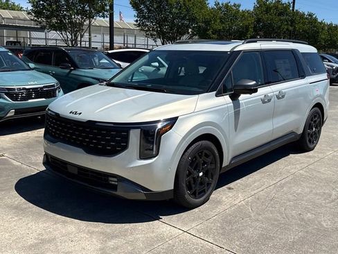 New 2026 Kia Carnival SX w/ SX Dark Edition Package FWD image 4