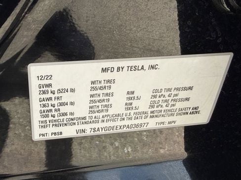 Used 2023 Tesla Model Y Long Range AWD/4WD image 27