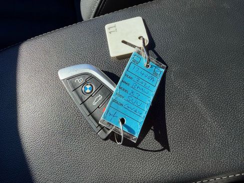 Used 2021 BMW X3 M40i image 2