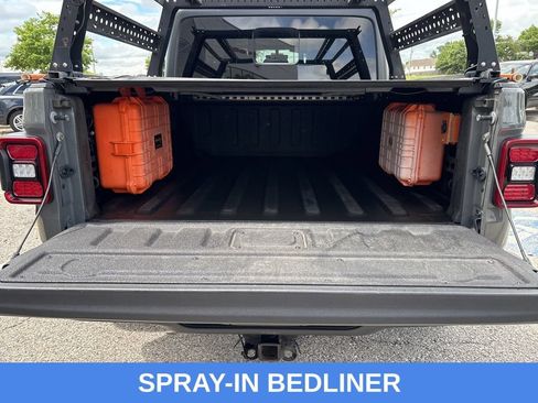 Used 2020 Jeep Gladiator Mojave AWD/4WD image 2
